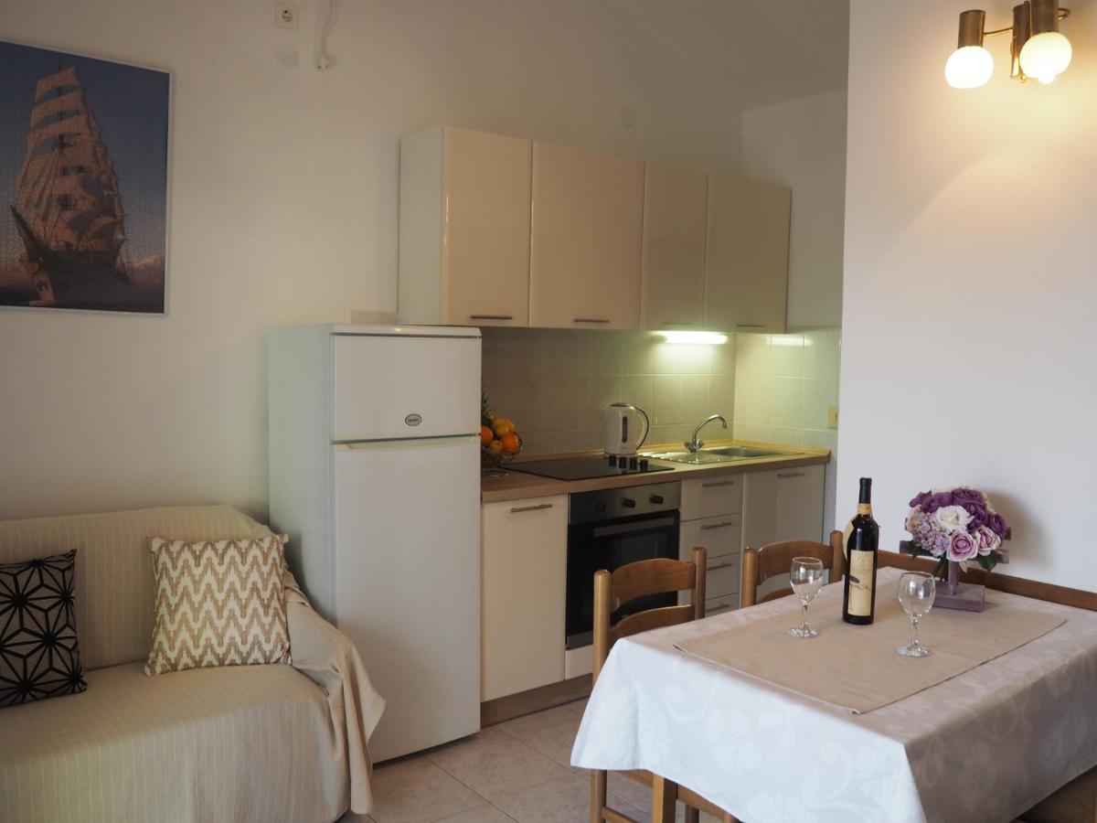 Apartments By The Sea Sevid, Trogir - 11505 Exterior foto